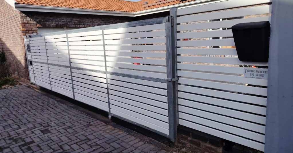 Why PVC Cladding Beats Wood & Fibre Cement on Steel Frames - Fendeck ...